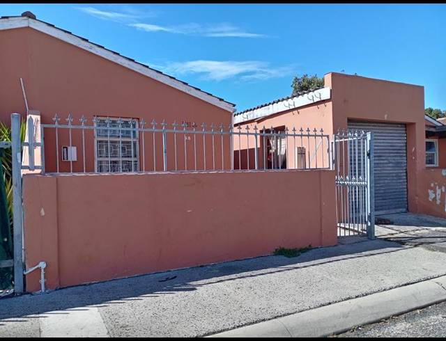 3 BEDROOM HOUSE FOR SALE IN PORTLANDS